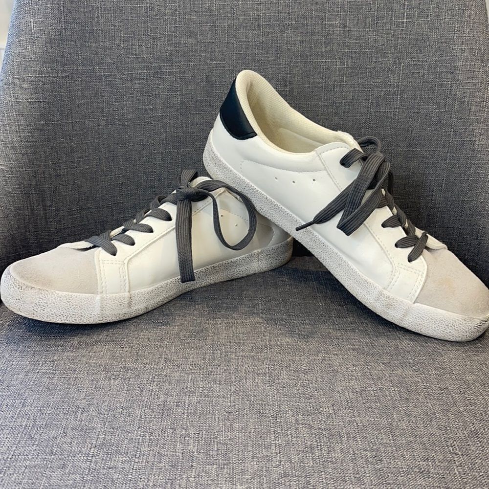 Star Lace up Fashion Sneakers